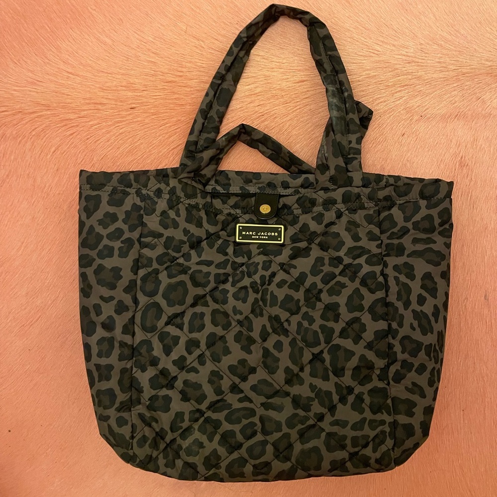 MARC JACOBS cheetah print quilted shoulder bag